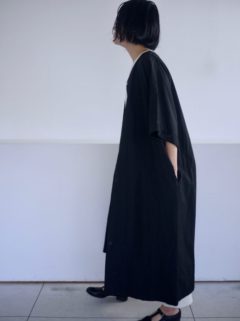One piece dress coat 〈black〉 – YAA!!